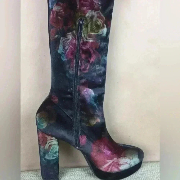 Madden Girl Groupie by Steve Madden Women's Thigh High Boots Floral Print NWOT - Picture 2 of 14